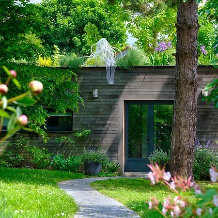 Maison Individuelle Sur Jardin Proche Gare Et Disneyland Holiday home Thorigny-sur-Marne
